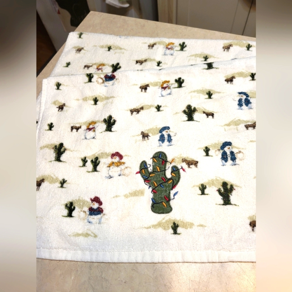 St. Nicholas Square Home Collection set of 2 Christmas snow cowboys hand towels